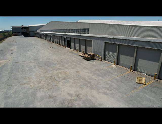 32,965M² WAREHOUSE TO LET IN ROODEKOP